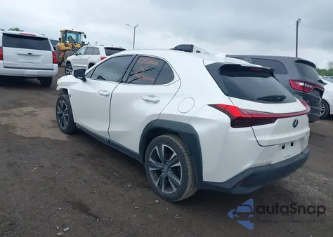 2019 Lexus Ux 200 z USA, uszkodzony, nr VIN JTHY3JBH8K2014561